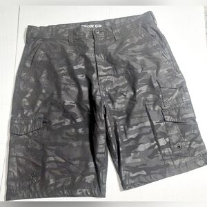Iron Co Hybrid Cargo Shorts Men's 36 Stretch Performance Fabric Multiple Pockets